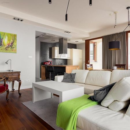 Hlonda Deluxe Apartment With Terrace Warsaw Luaran gambar