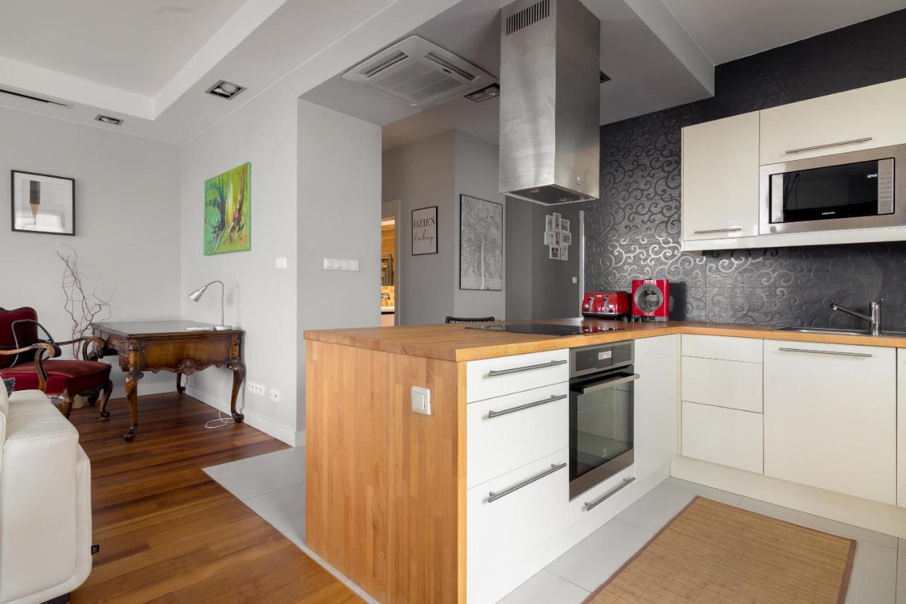 Hlonda Deluxe Apartment With Terrace Warsaw Luaran gambar