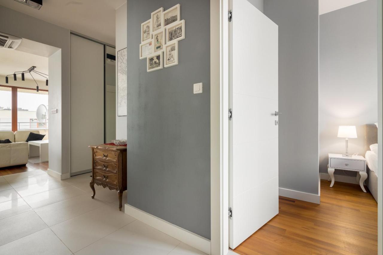 Hlonda Deluxe Apartment With Terrace Warsaw Luaran gambar