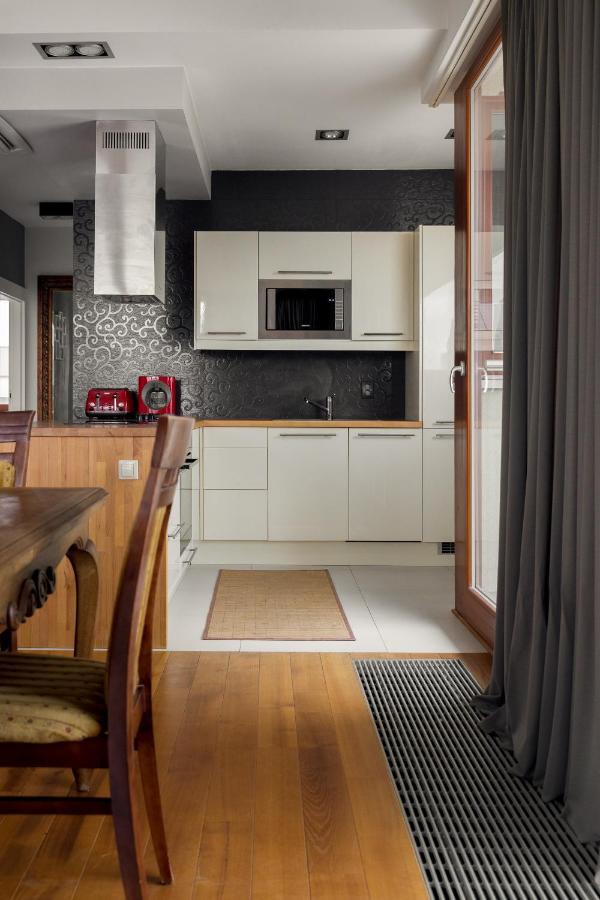 Hlonda Deluxe Apartment With Terrace Warsaw Luaran gambar